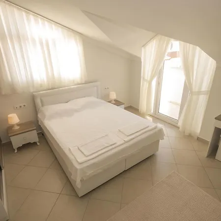 Stella Lux Apart & Residance Aparthotel 4*