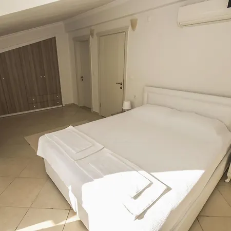 Stella Lux Apart & Residance 4*